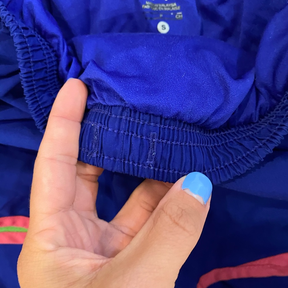Nike small - Picture 3 of 3